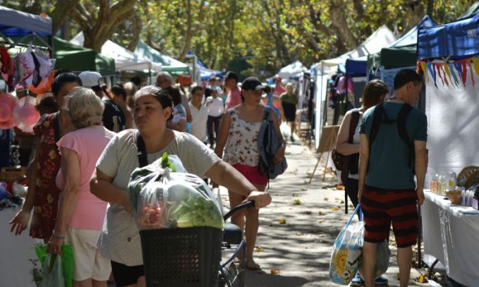 F. Varela – Mercado activo: viernes 9, en la Plaza San Juan Bautista